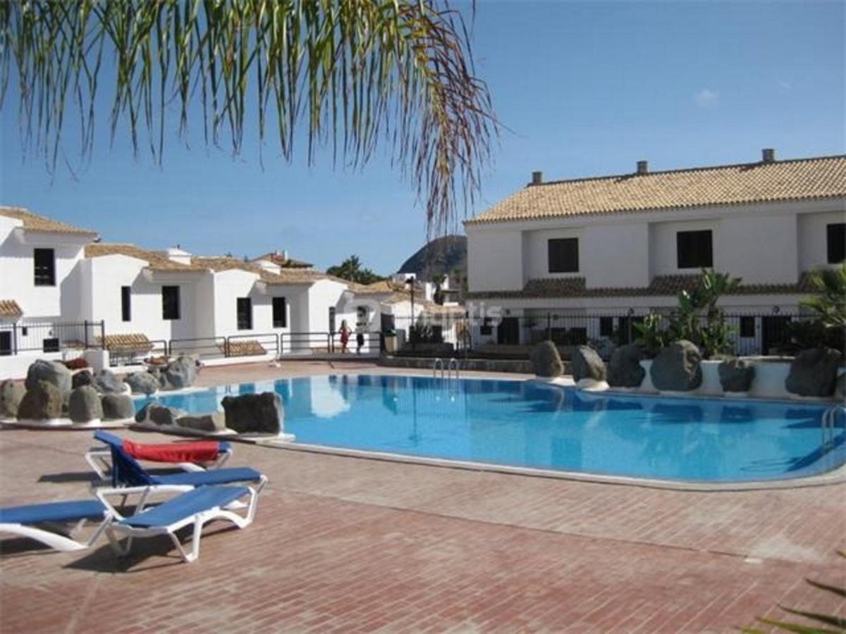 Remarkable 2-Bed House In Chayofa With Pool Экстерьер фото